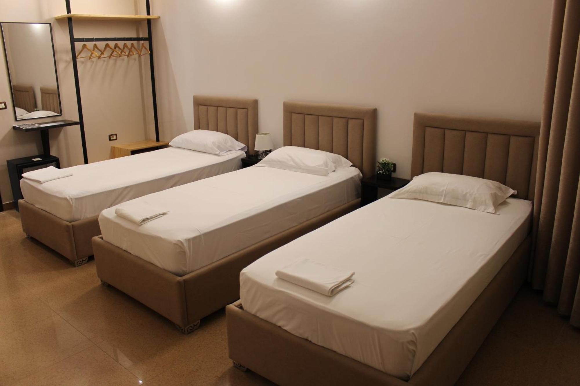 Hotel Vila Maledhi Berat Ngoại thất bức ảnh